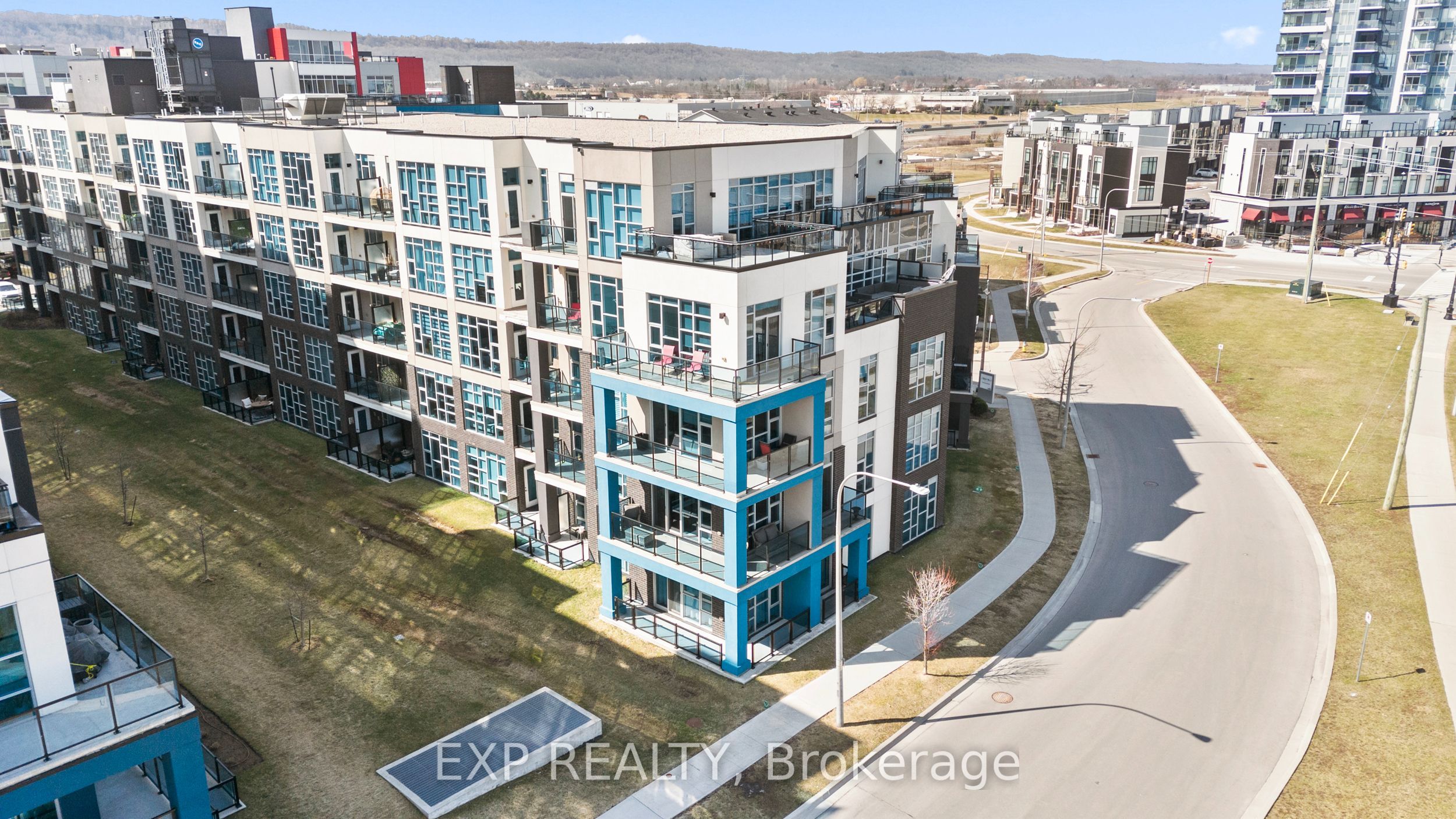 Additional image 3 of 209-10 Concord Place, Grimsby, ON, L3M 0G6