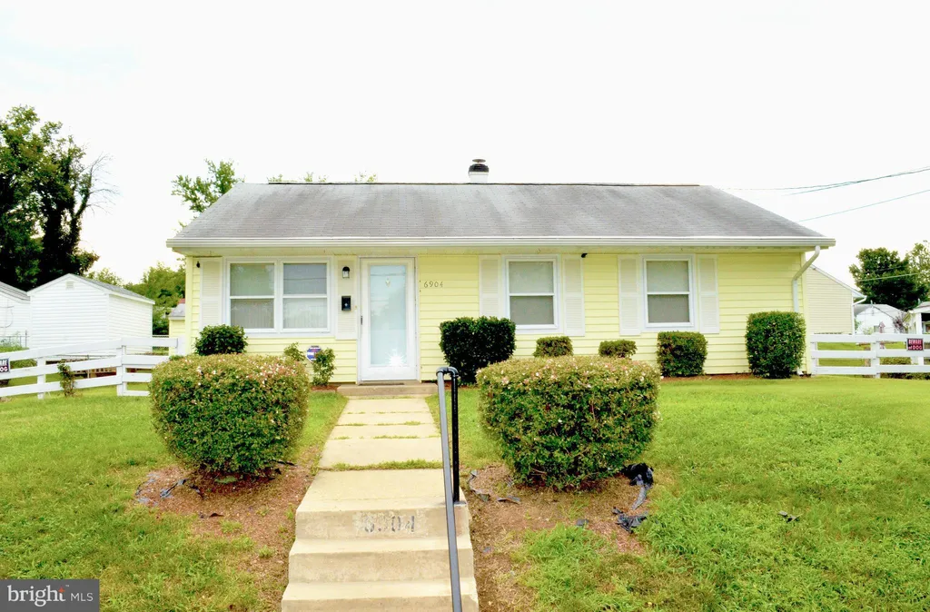 6904 Grenada Avenue, Oxon Hill, MD 20745