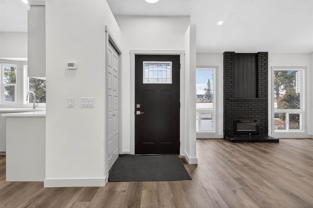 Additional image 3 of 219 Templeview Place NE, Calgary, AB, T1Y3S3