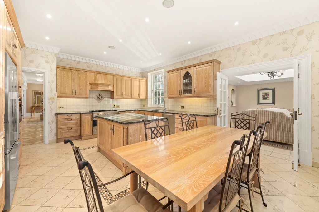 Additional image 6 of 8 bed detached house for saleByron Drive, London N2