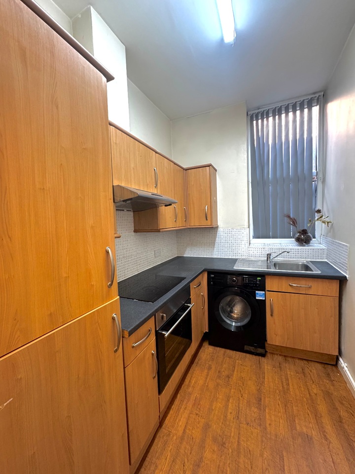 1 Bed Penthouse, Prescot St, L7, N1 7GU photo 3
