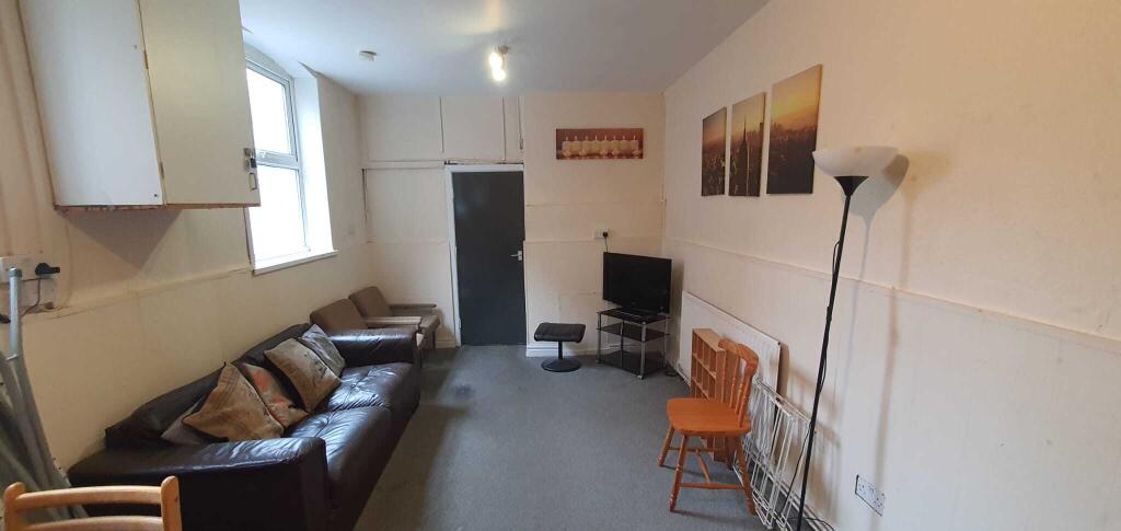 Additional image 5 of 3 Room Available, Westfield Road, Kings Heath, B14