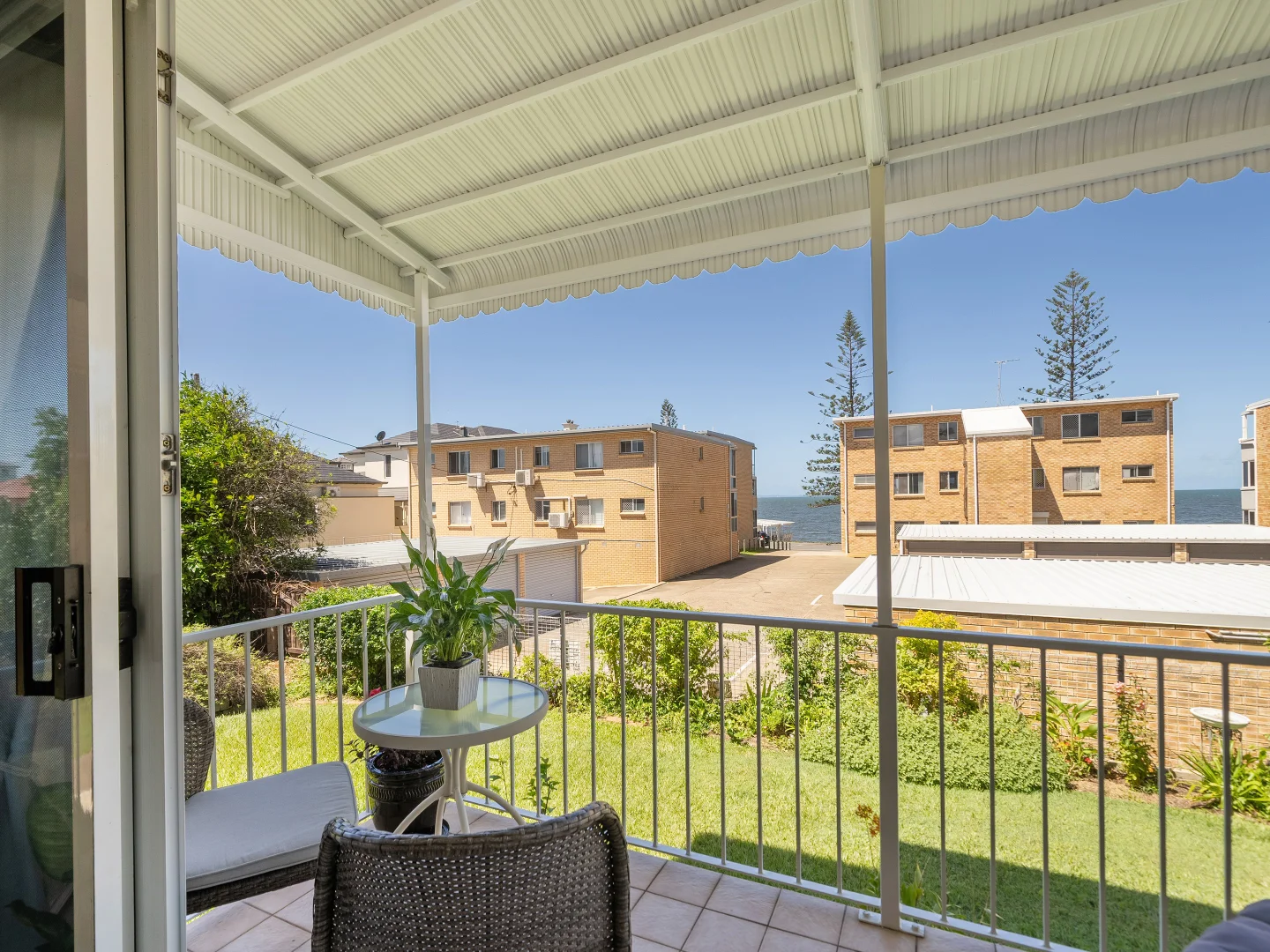 6/18 Tramore Street, Margate QLD 4019 photo 2