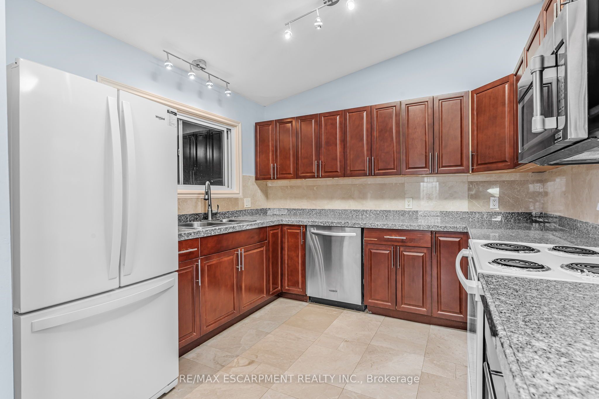 Additional image 6 of 6122 Mayfair Drive, Niagara Falls, ON, L0R 2A0
