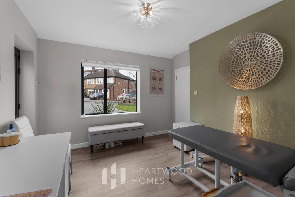 Additional image 8 of Meadow Close, St Albans, AL4 9TG