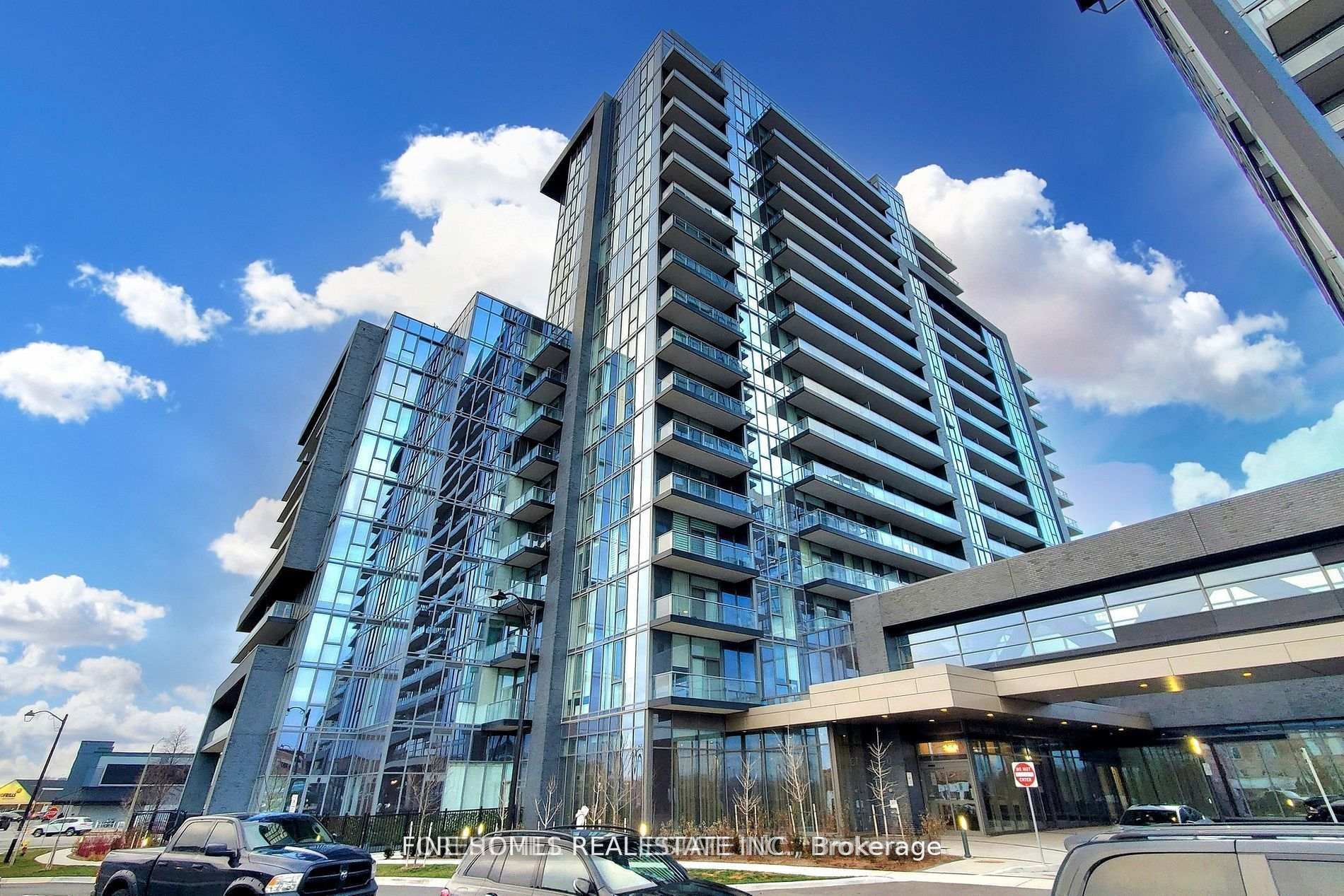 1011w-10 Gatineau Drive, Vaughan, ON, L4J 0L2