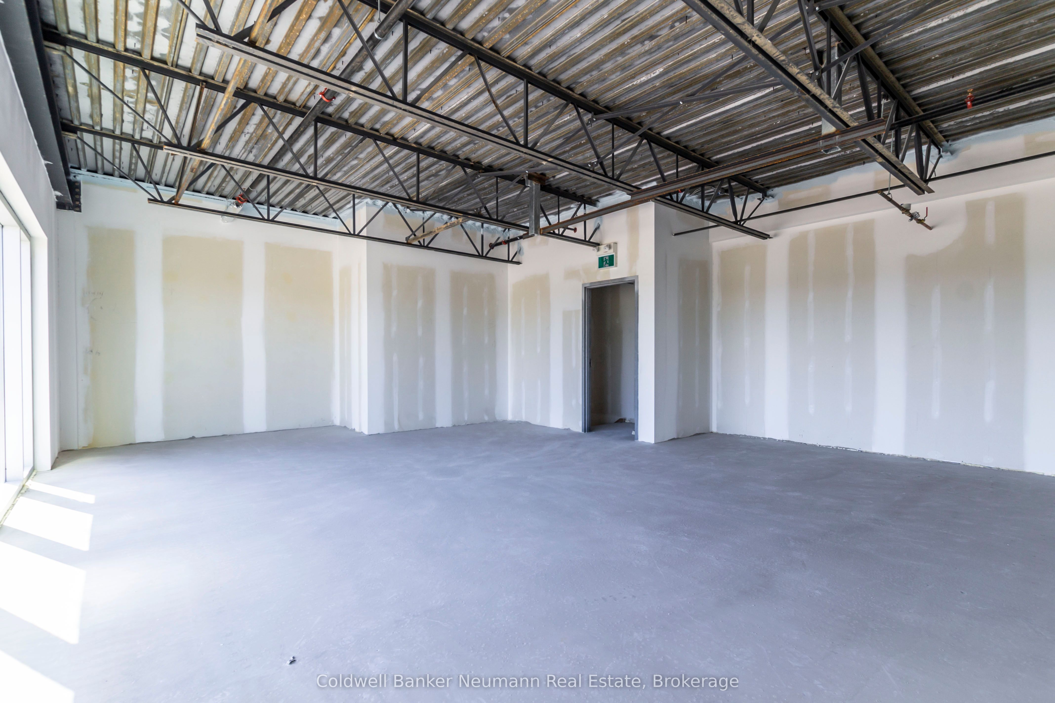 Additional image 4 of 26 UPPER-589 Hanlon Creek Boulevard, Guelph, ON, N1C 0A1