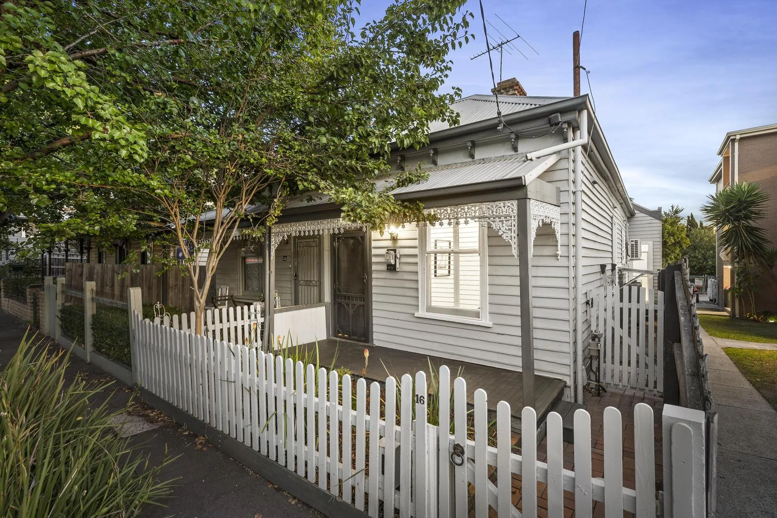 16 Eltham Street, Flemington VIC 3031