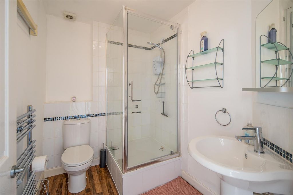 Additional image 5 of 1 bed flat for saleCowes, Isle Of Wight PO31