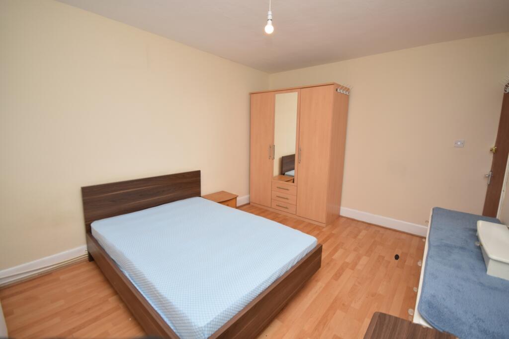 Birchwood Avenue, Hatfield, AL10