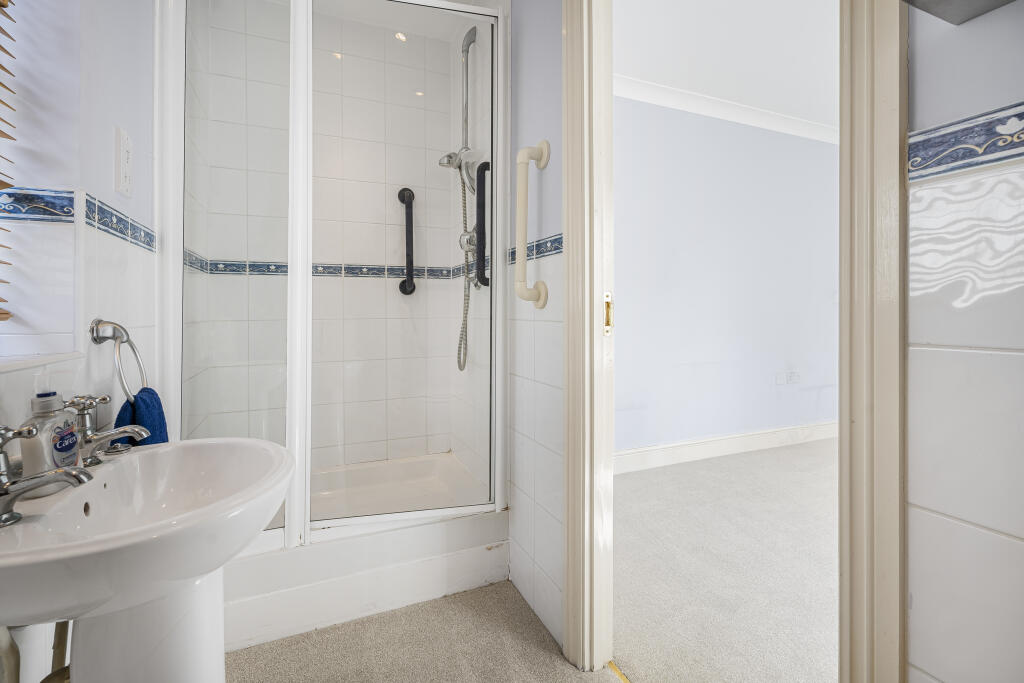 Additional image 9 of Canonsfield Road, Welwyn, AL6