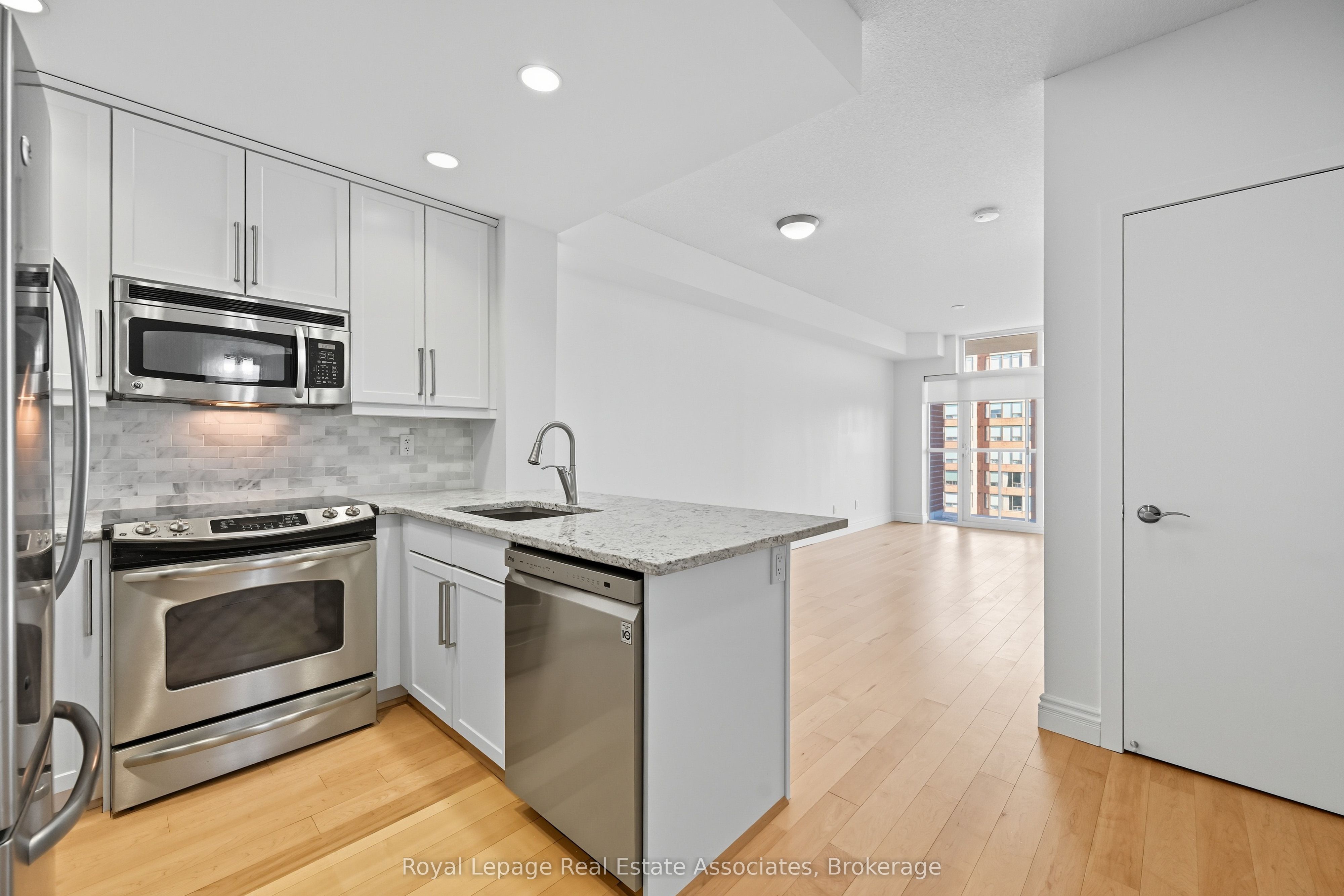 Additional image 5 of 1407-551 Maple Avenue, Burlington, ON, L7S 1M7