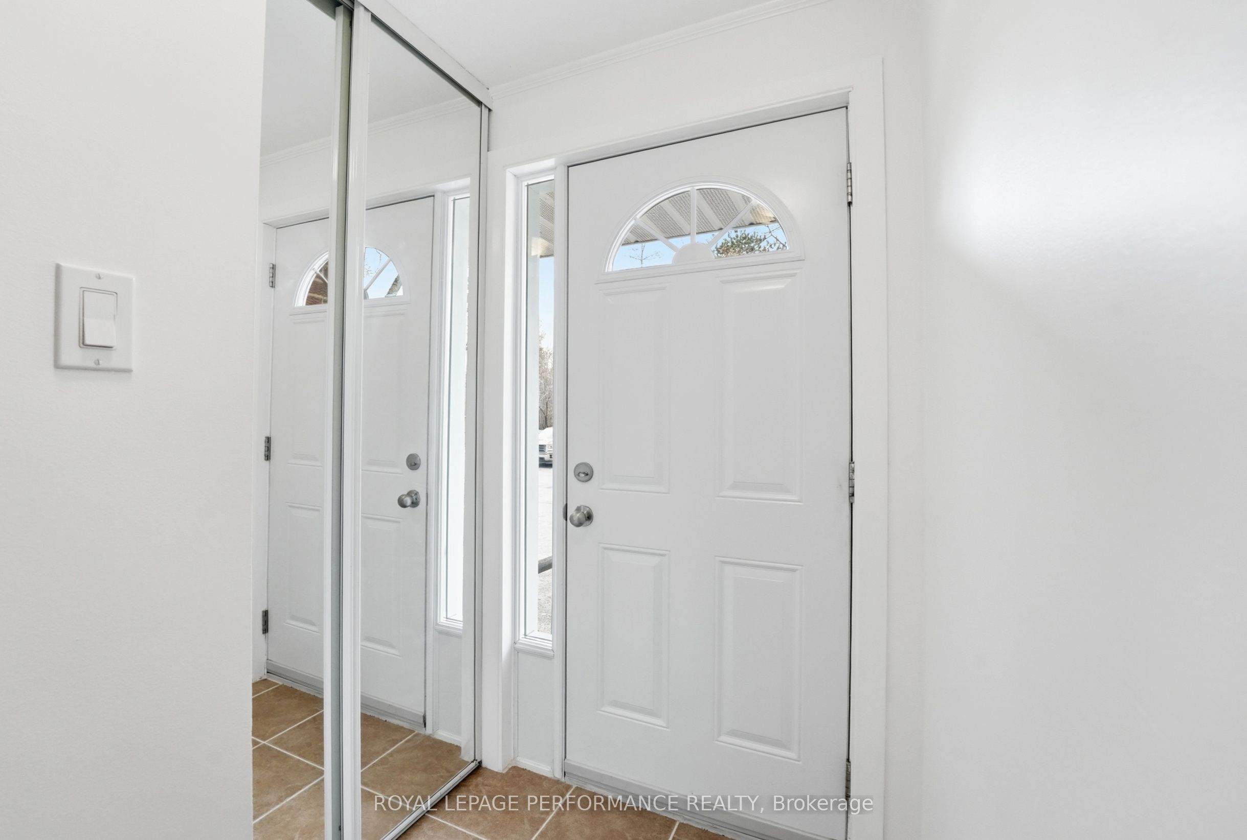 Additional image 2 of 6442 Bilberry Drive, Ottawa, ON, K1C 4P3