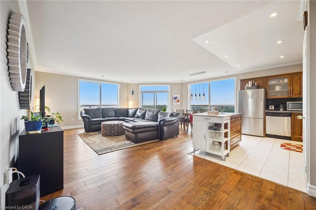 Additional image 5 of 1303-255 Keats Way, Waterloo, ON, N2L 6N6