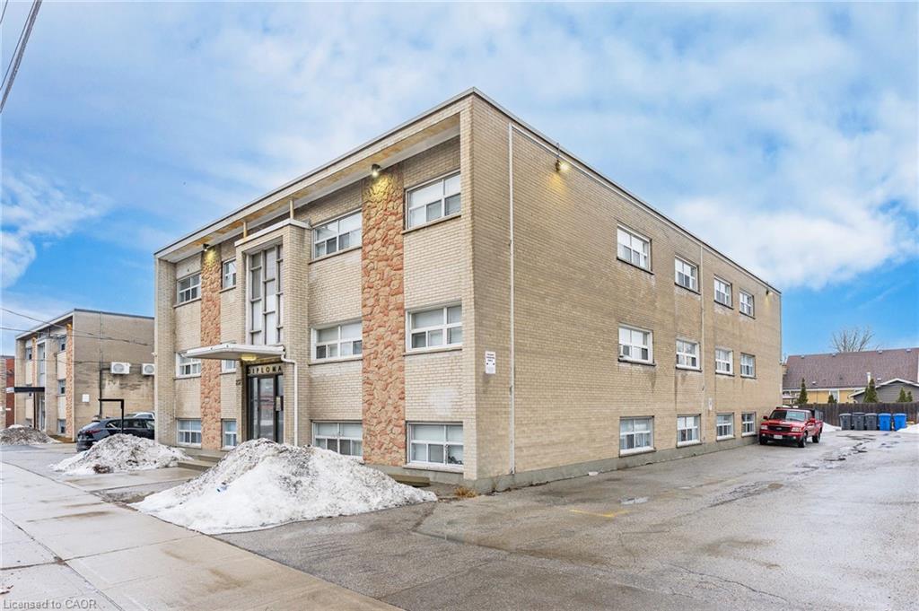 8-237 Mohawk Road E, Hamilton, ON, L9A 2H5