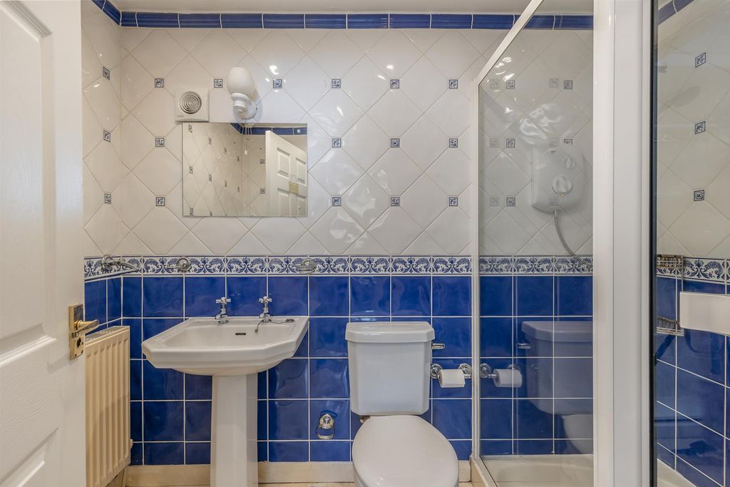 Additional image 8 of 2 bed flat for saleCowes, Isle Of Wight PO31