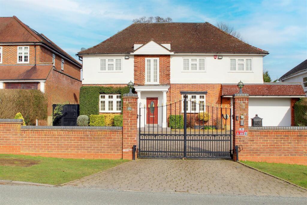 Mymms Drive, Brookmans Park