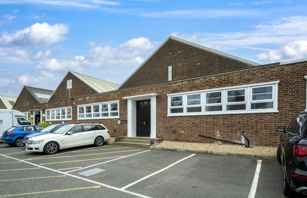 Additional image 8 of Tewin Court, Welwyn Garden City, Hertfordshire, AL7 1AU