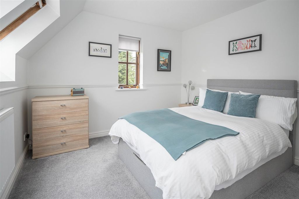 Additional image 5 of 1 bed flat for saleSawyers Hall Lane, Brentwood CM15