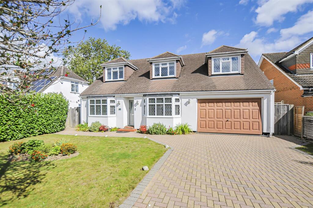 Oakwood Road, Bricket Wood, St. Albans