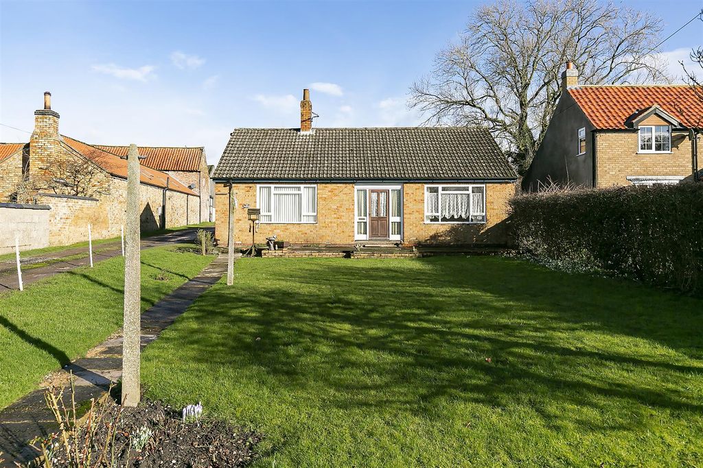 4 bed property for saleMeltonby, York YO42