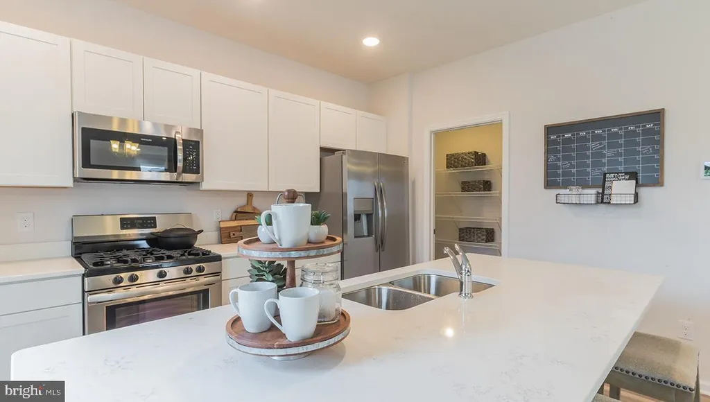 504 Waverly Court, Williamstown, NJ 08094