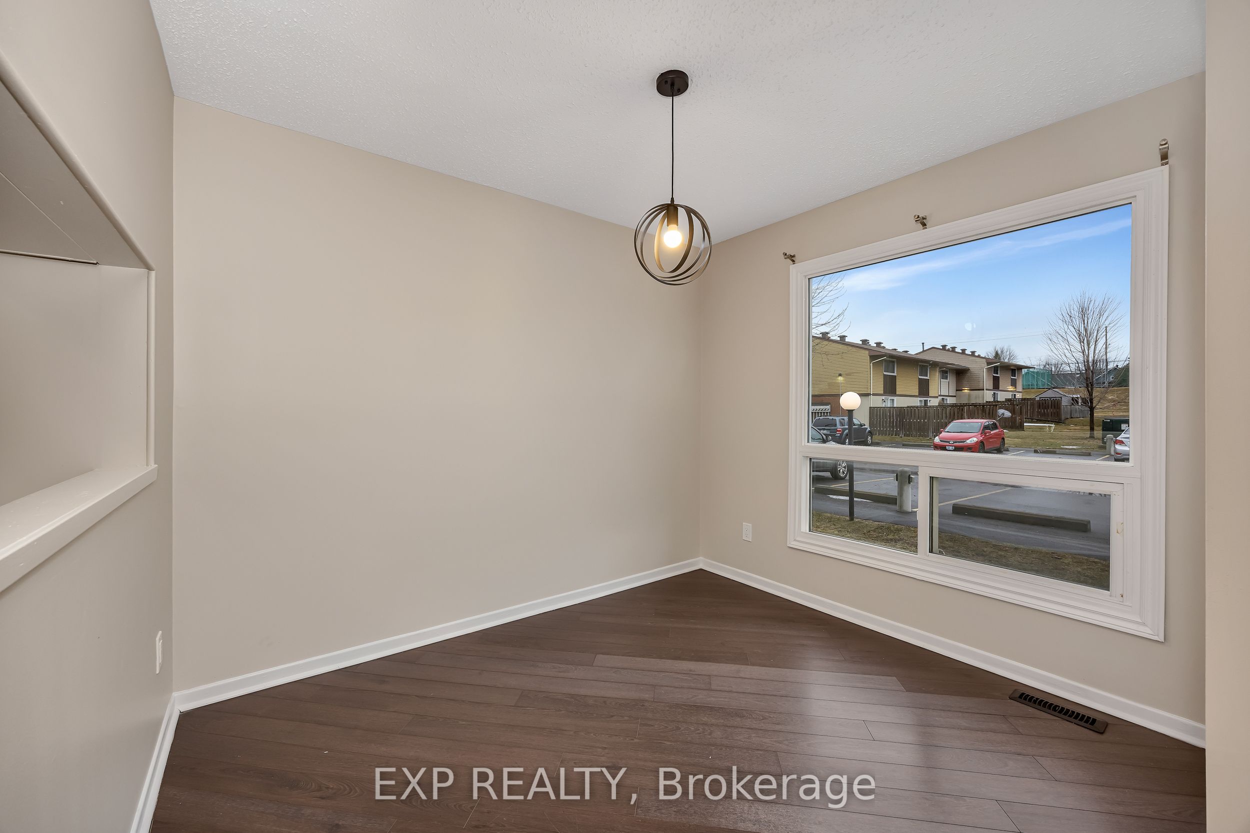 Additional image 3 of 104-2570 Southvale Crescent, Ottawa, ON, K1B 5B7