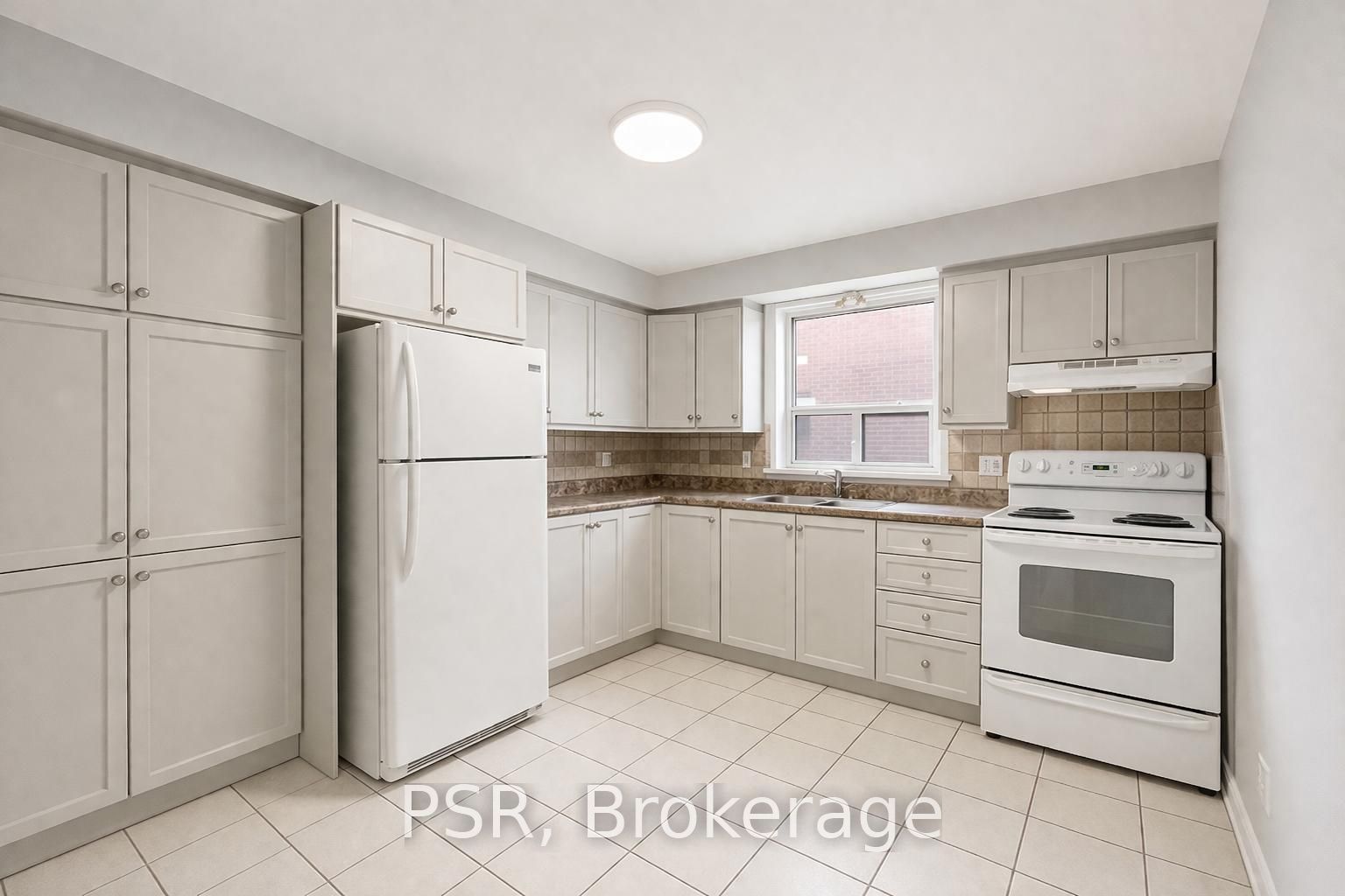 Additional image 5 of Main-35 Twenty Fourth Street, Toronto, ON, M8V 3N3