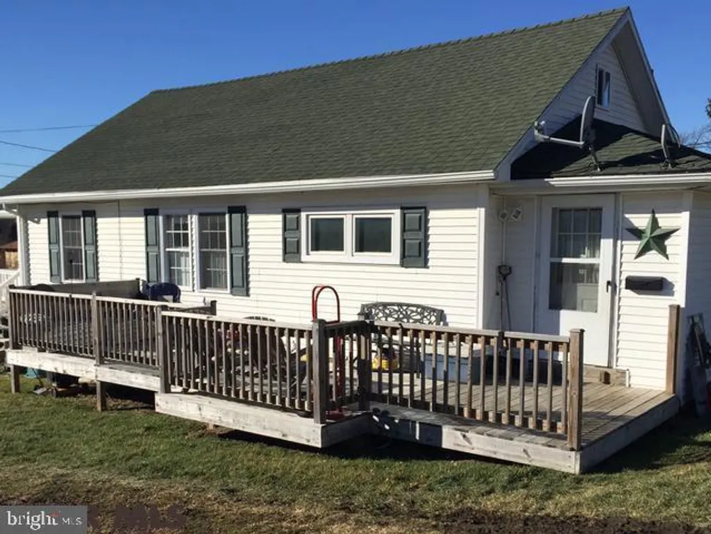 222 Clearfield Street, Wallaceton, PA 16876