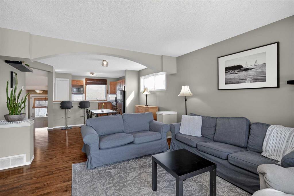 Additional image 3 of 20 Inverness Grove SE, Calgary, AB, T2Z3E6