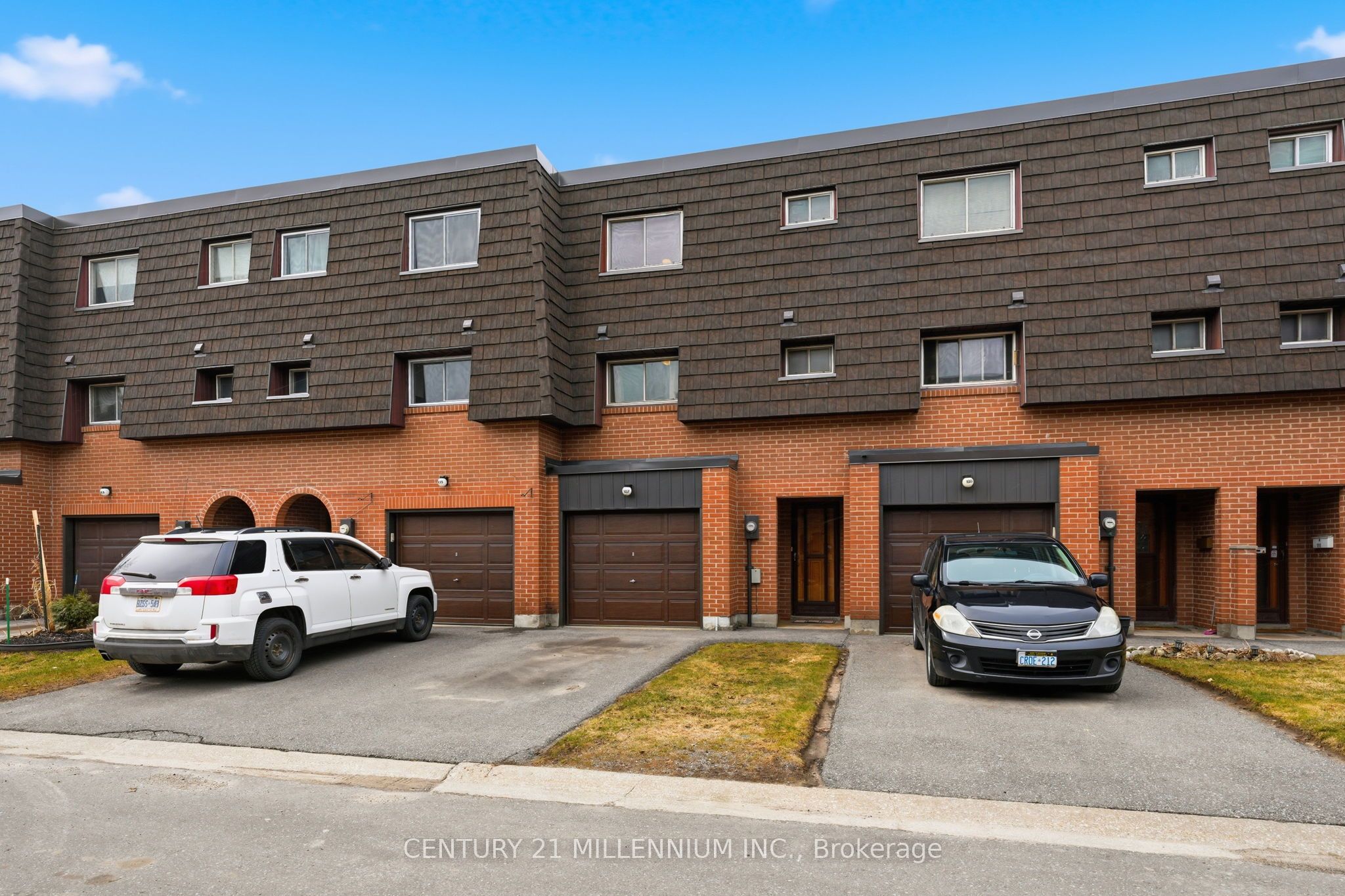 107 Darras Court, Brampton, ON, L6T 1W7