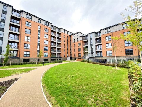 Silver Street, Reading, Berkshire RG1