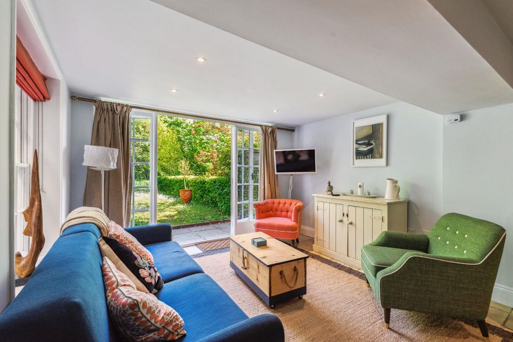 Additional image 4 of 2 bed maisonette for saleSt. Nicholas Road, Salisbury SP1
