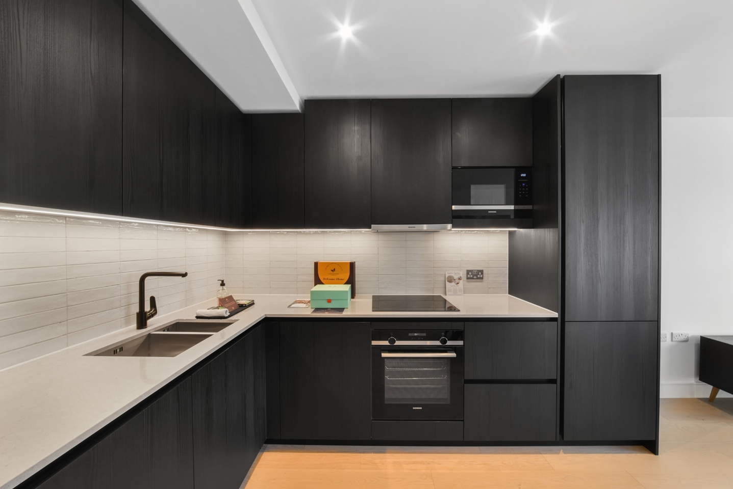1 Bed Flat, Hewson Way, SE17, N1 7GU photo 3