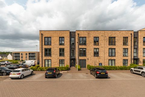 1/2 Goldcrest Place, Edinburgh EH4