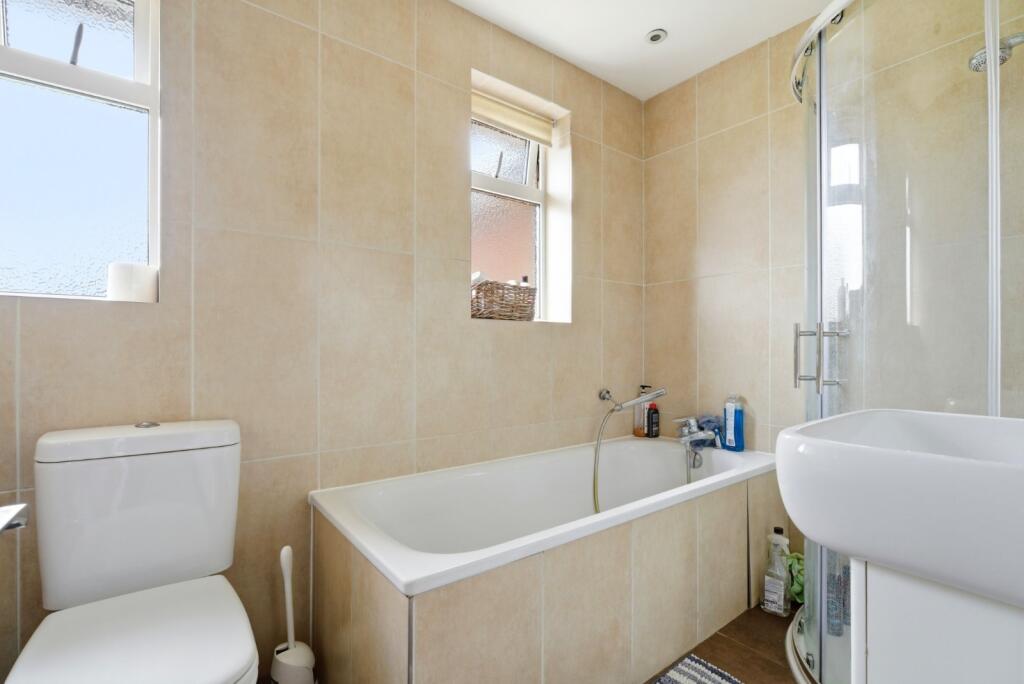 Additional image 20 of Spooners Drive, Park Street, St. Albans, Hertfordshire, AL2