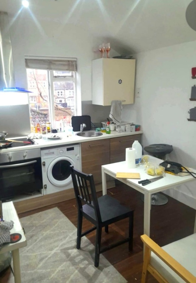 Room in a Shared House, Elswick St, SW6, N1 7GU photo 2
