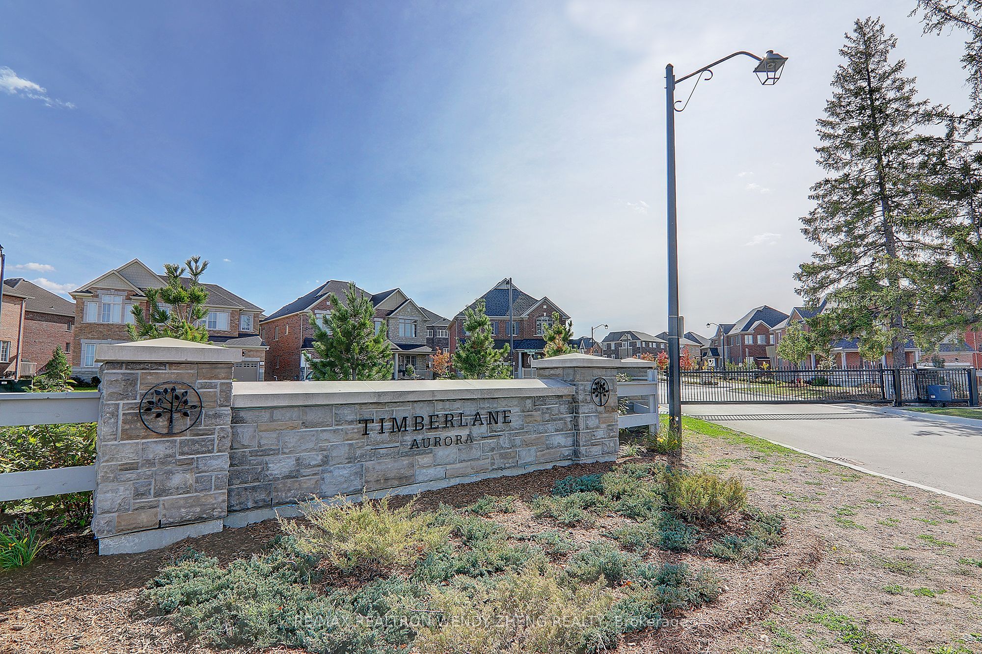 Additional image 2 of 6 Ken Sinclair Crescent, Aurora, ON, L4G 3J1