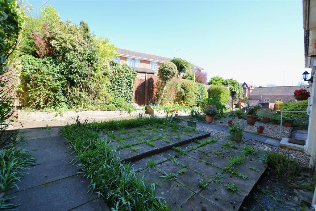 Additional image 16 of Batterdale, Old Hatfield