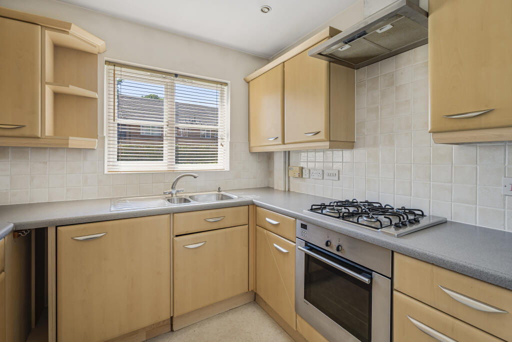 Additional image 4 of Canonsfield Road, Welwyn, AL6