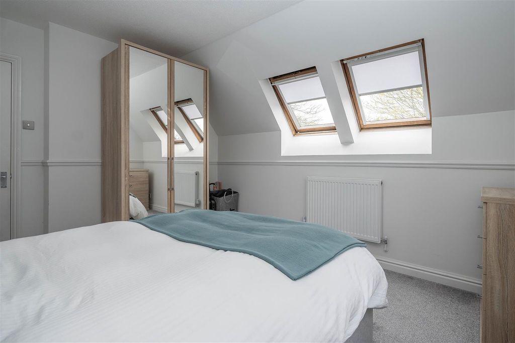 Additional image 6 of 1 bed flat for saleSawyers Hall Lane, Brentwood CM15