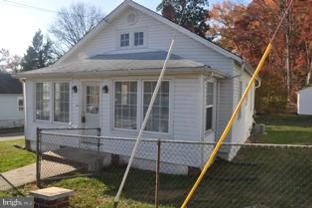 18528 Corby Street, Triangle, VA 22172