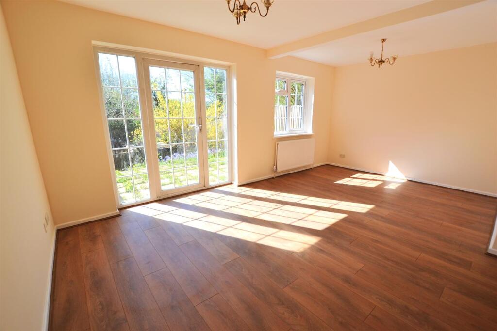 Additional image 8 of Batterdale, Old Hatfield