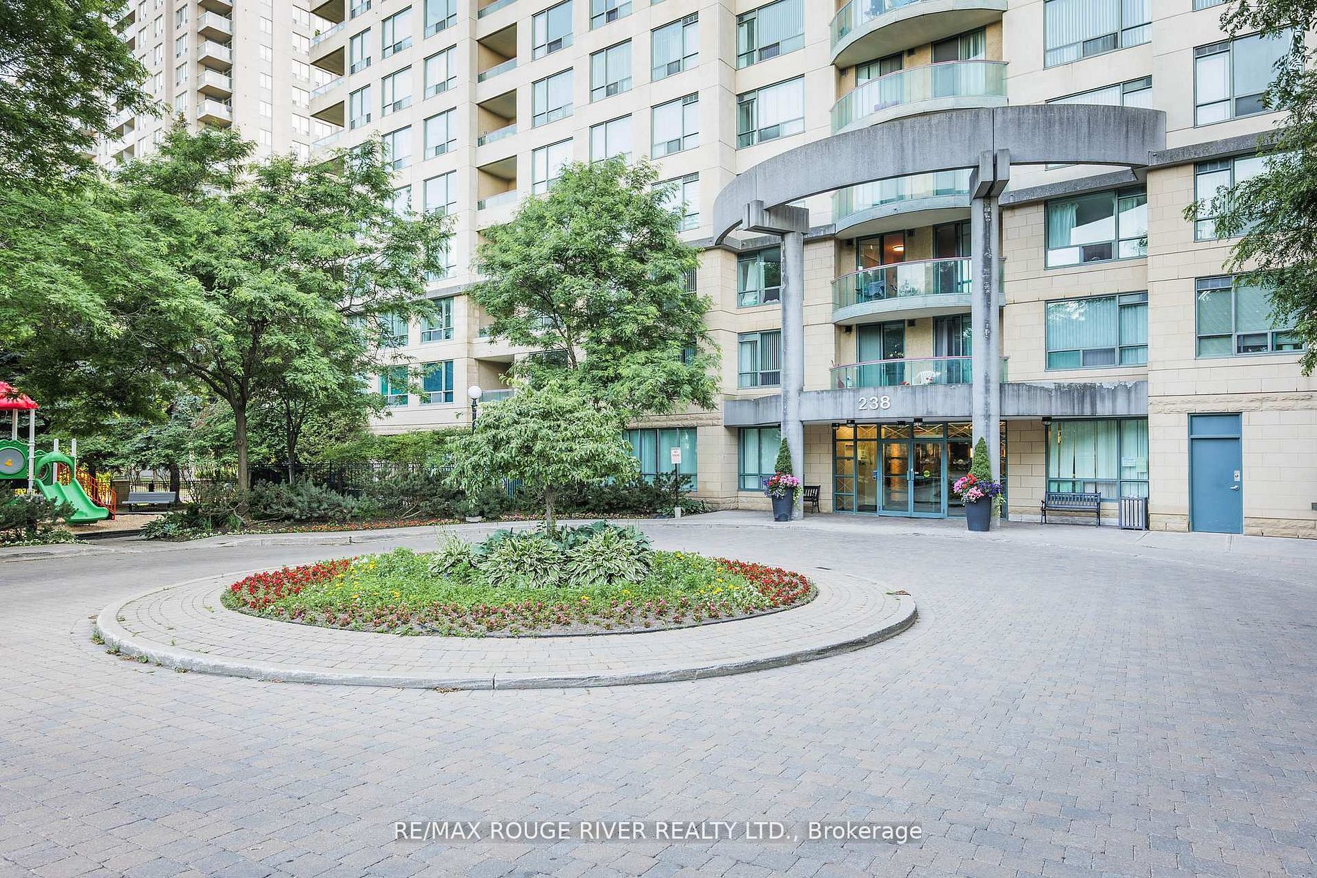 109-238 Doris Avenue, Toronto, ON, M2N 6W1