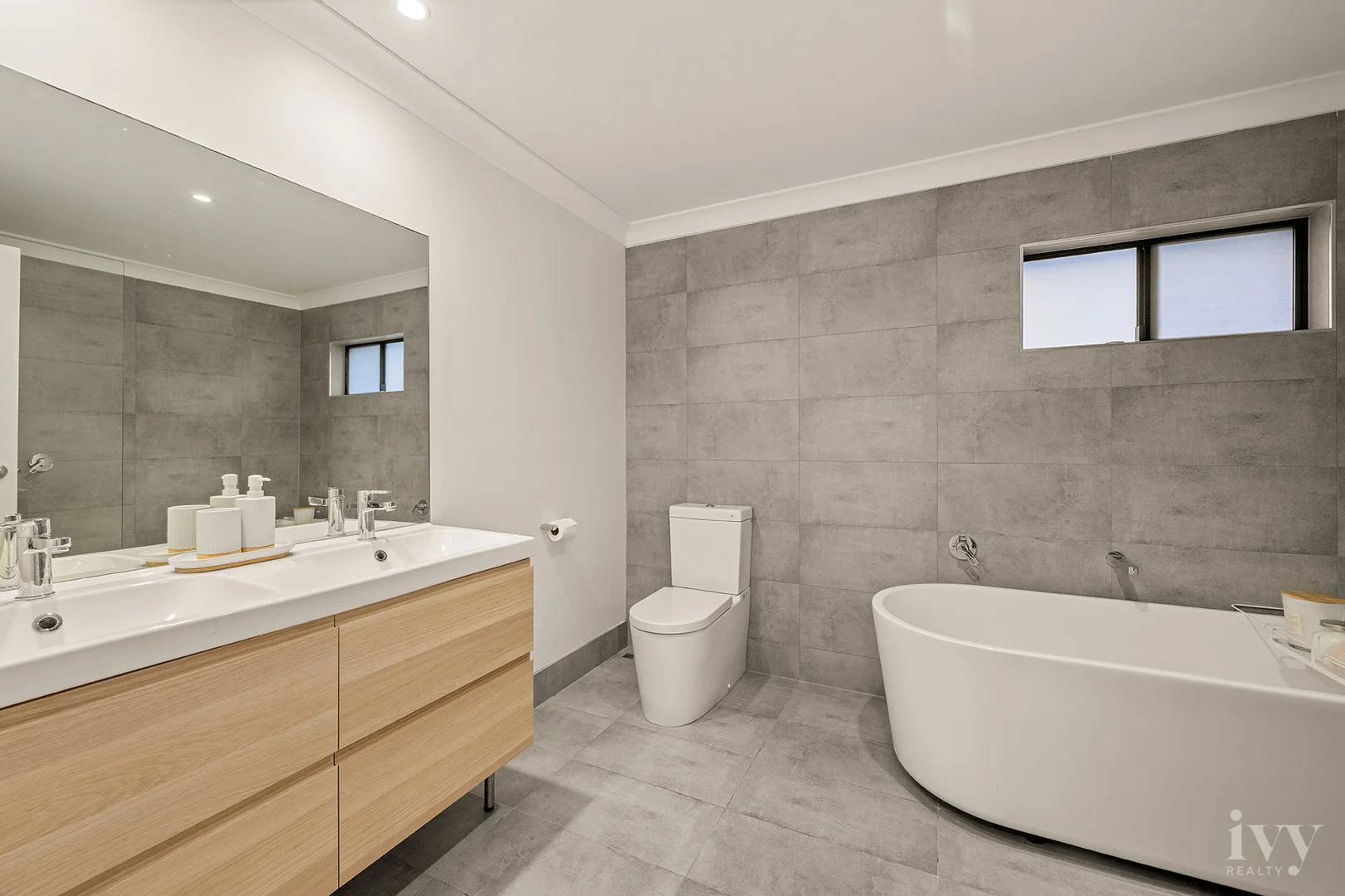 Additional image 20 of 26 Scoter Avenue, Paradise Point QLD 4216