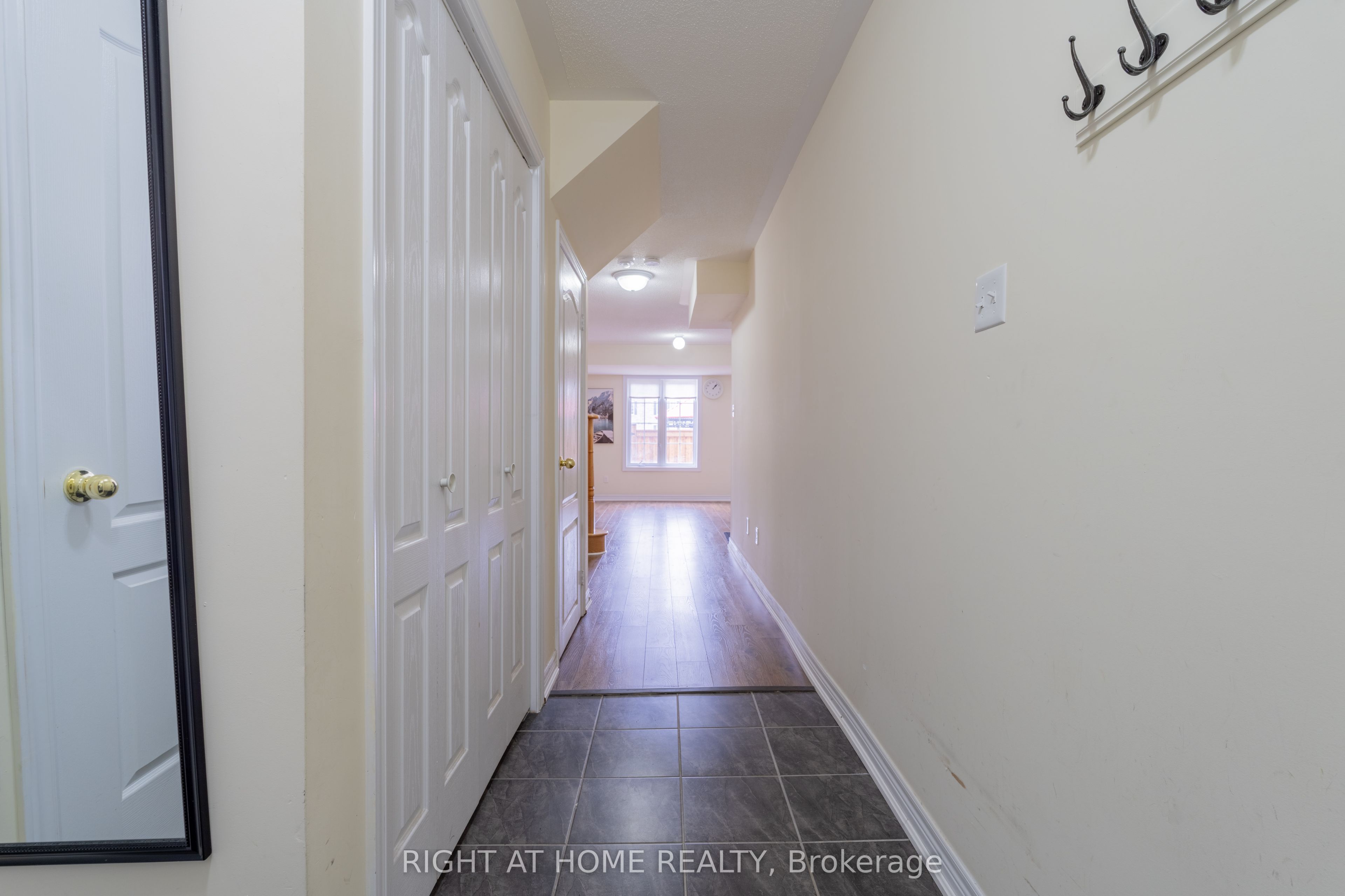 1518 Shepway Mews, Pickering, ON, L1X 0C7 photo 3