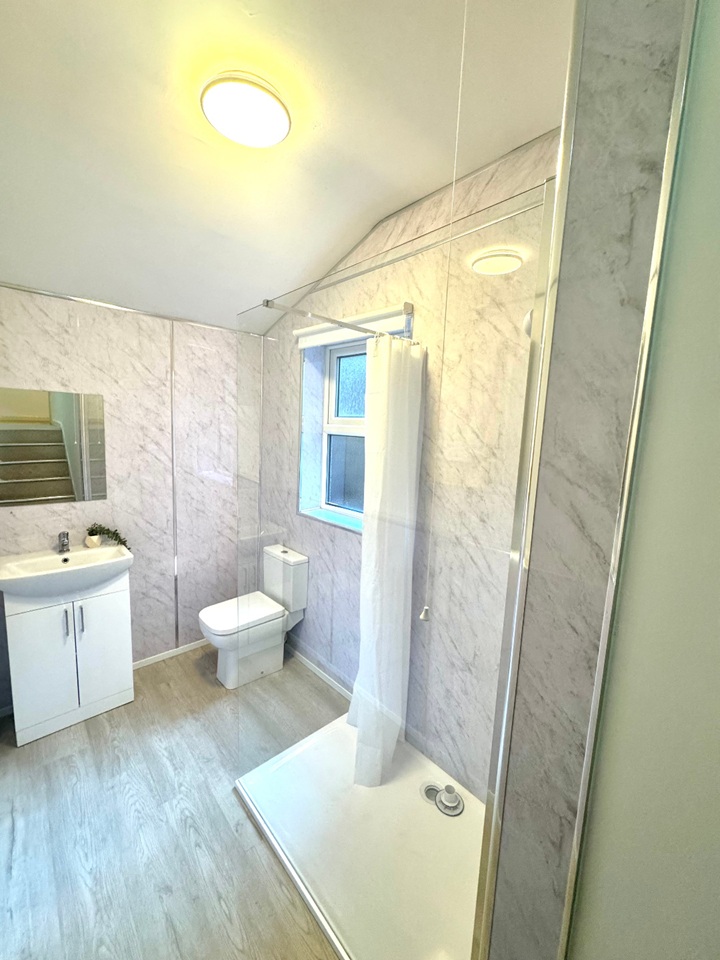 1 Bed Penthouse, Prescot St, L7, N1 7GU photo 5