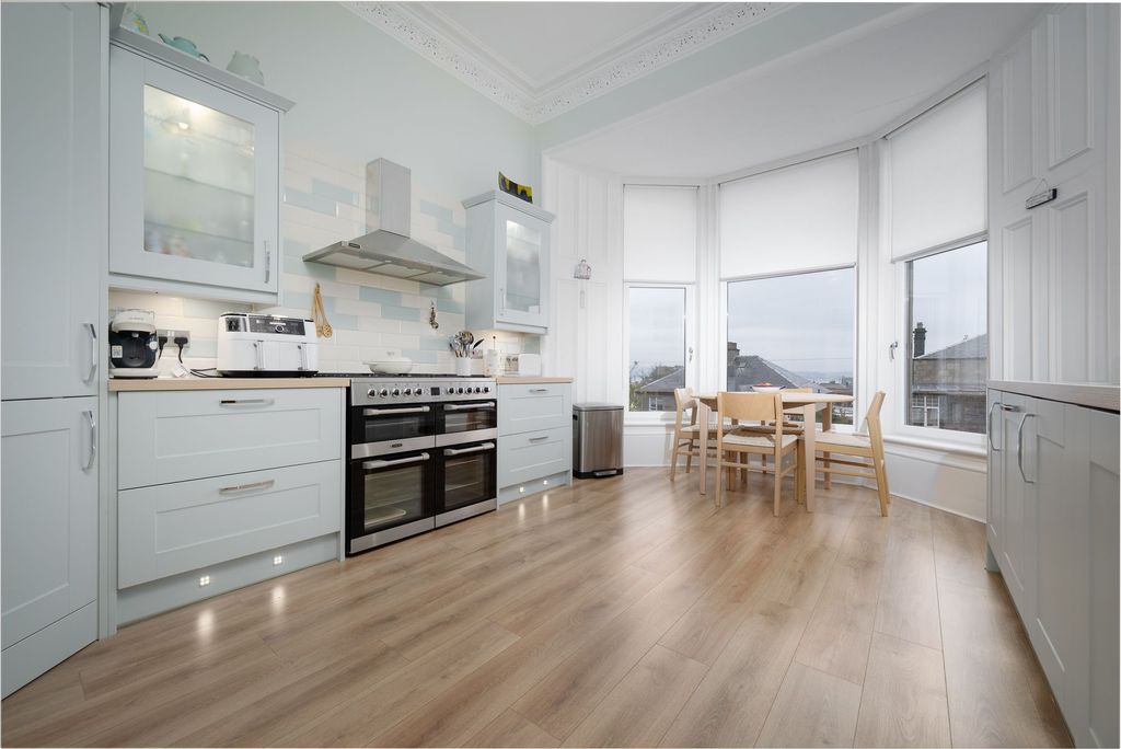Additional image 3 of 3 bed flat for saleFinnart Street, Greenock PA16