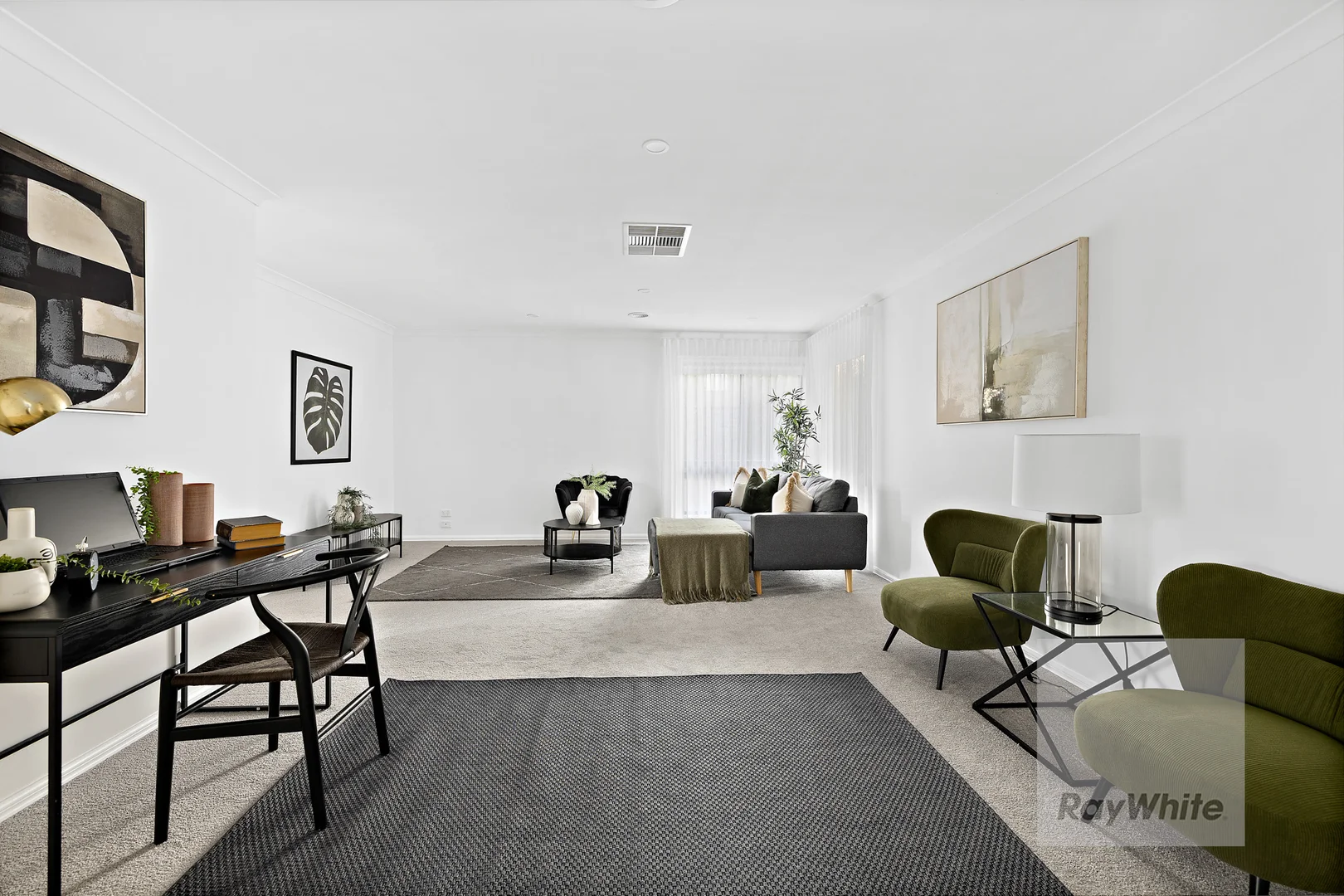 4 Newman Close, Bundoora VIC 3083 photo 2