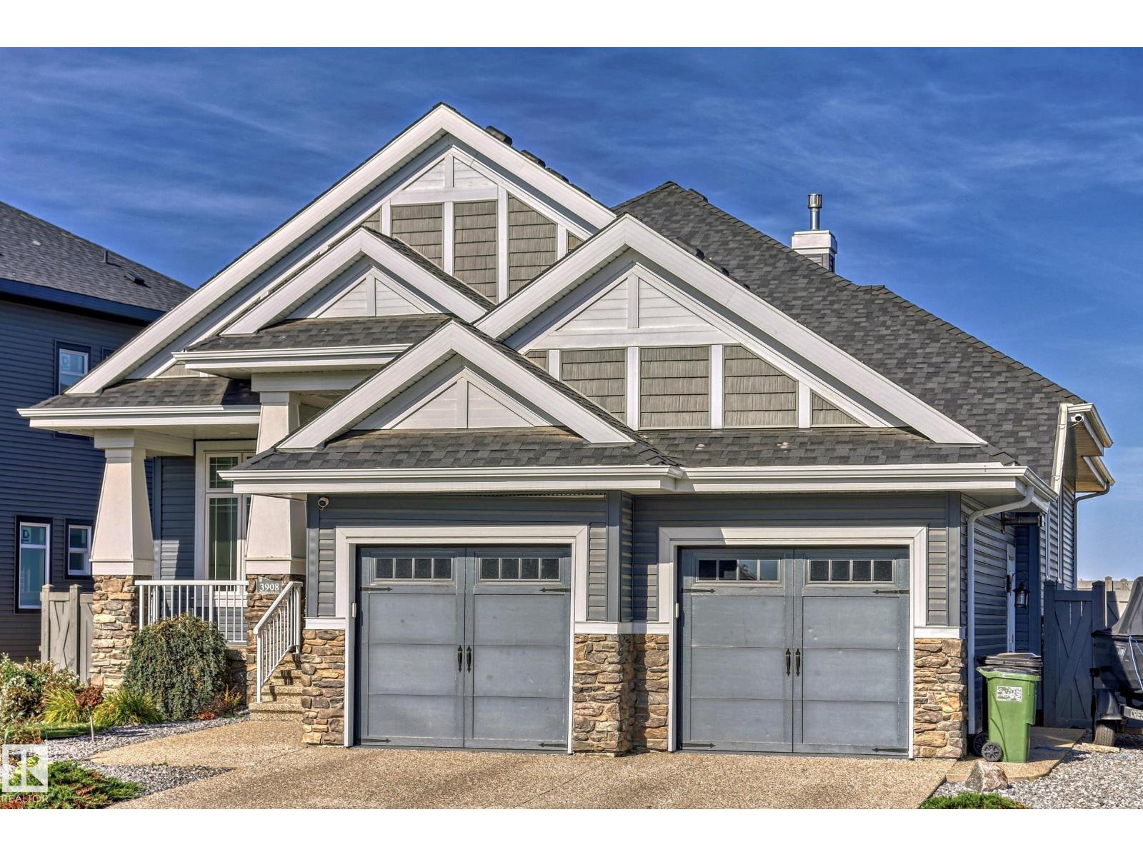 3908 Ginsburg Crescent NW, Edmonton, AB, T5T4V2